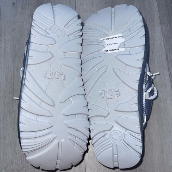 UGG Hi Shine Puffer Spaceslider Slides Slipper Shoes - Size 9 - Picture 6 of 9